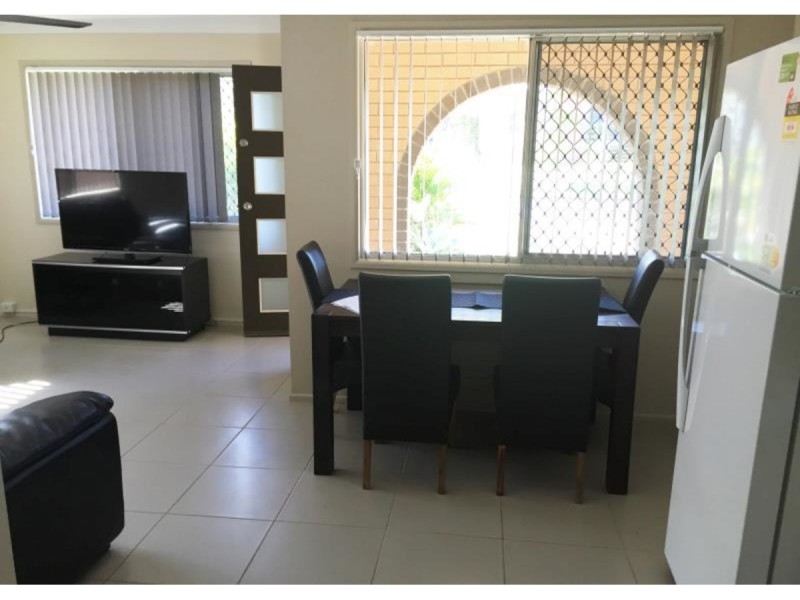 2/65 Scott Street, Kawana QLD 4701